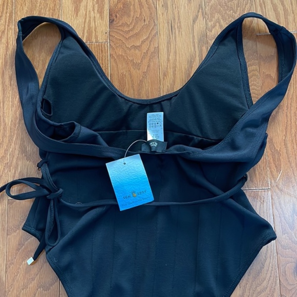 River Island Black Resort Swimsuit‎ - Picture 10 of 16